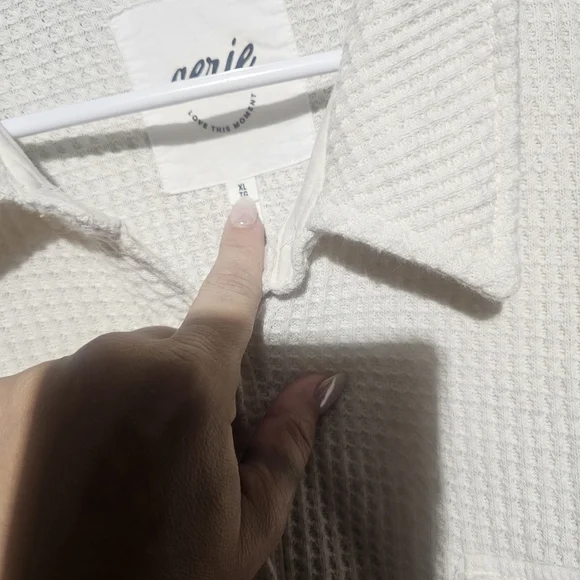 Aerie EUC Cream Waffle Knit Button-Up Shirt XL Oversized PTP 32 - Picture 4 of 5